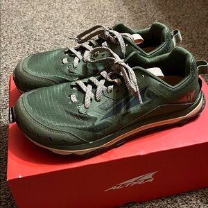 Altra Women's Green Athletic Shoes